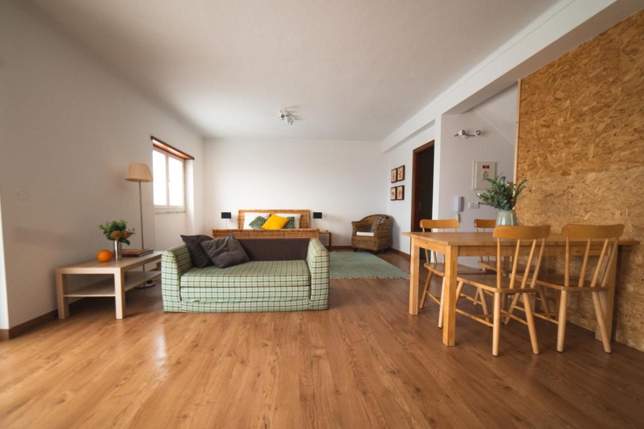 Gundi House Hostel Ericeira Exterior photo